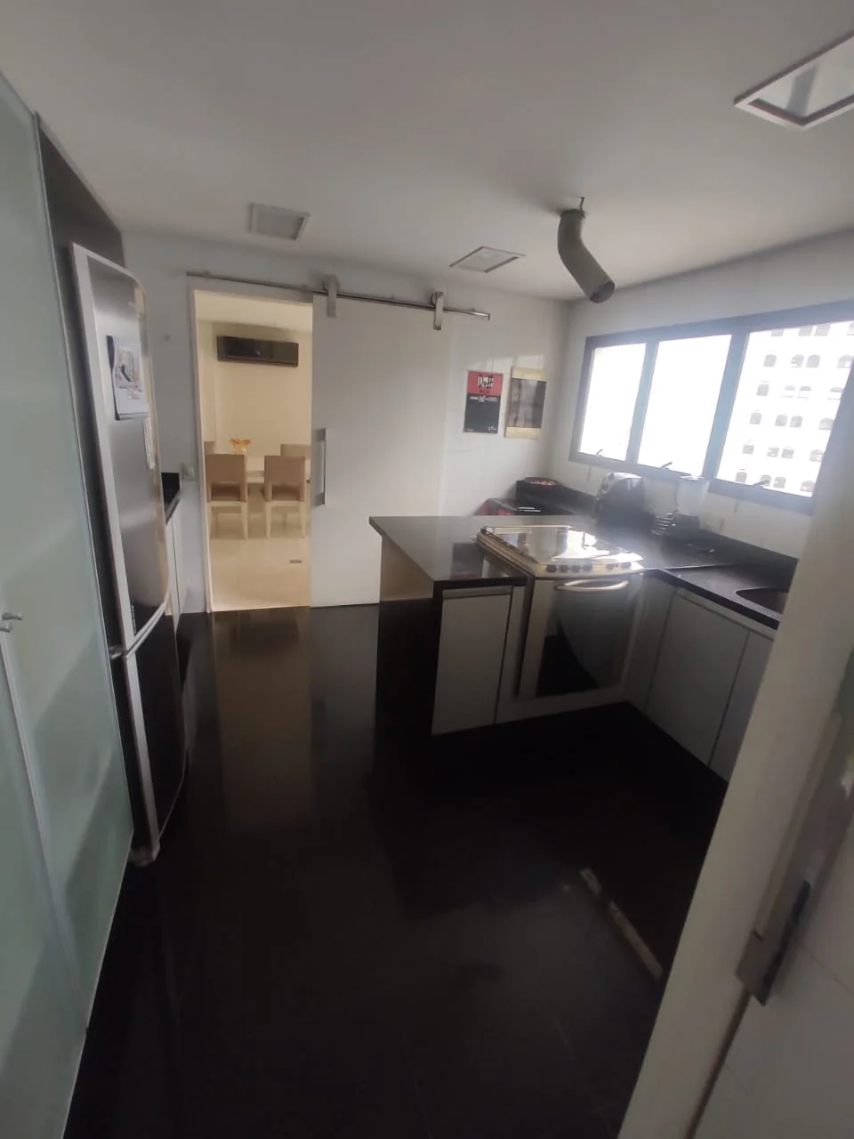 limpeza de casa com muito lixo