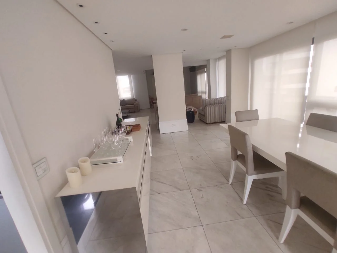 limpeza de casa com muito lixo
